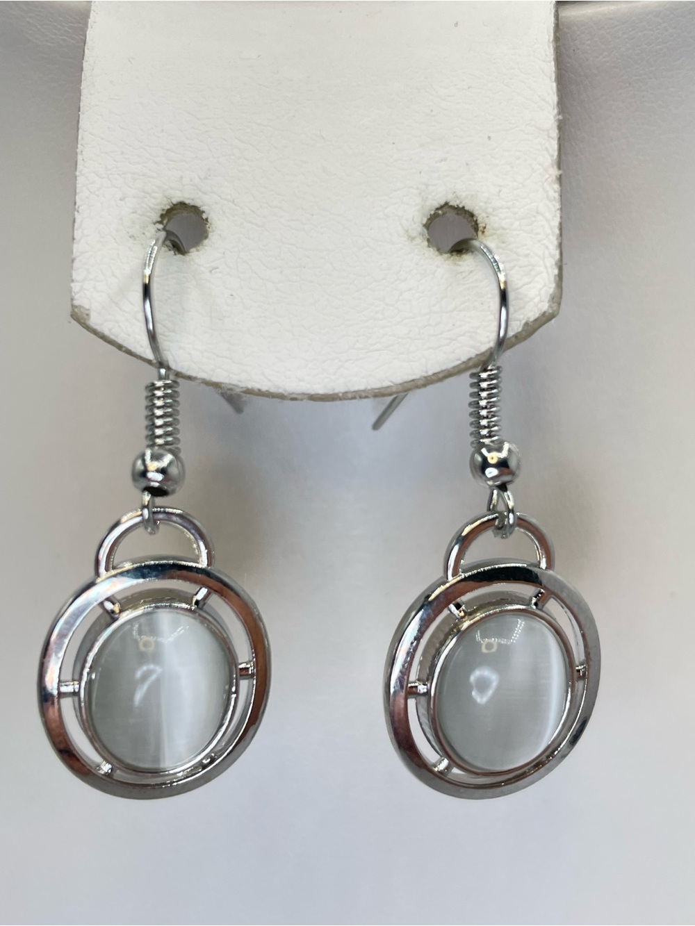 Silver Tone Cat Eye Dangle Earrings Retro Mod Minimalist Chic
